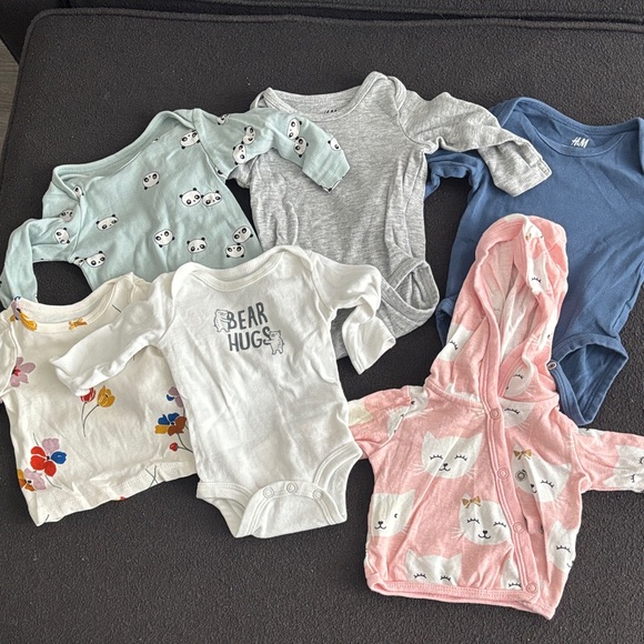 Newborn and 3 months bundle - Picture 1 of 5